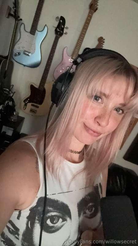 Working harder to improve my music every day. 🎶 Sometimes I ..