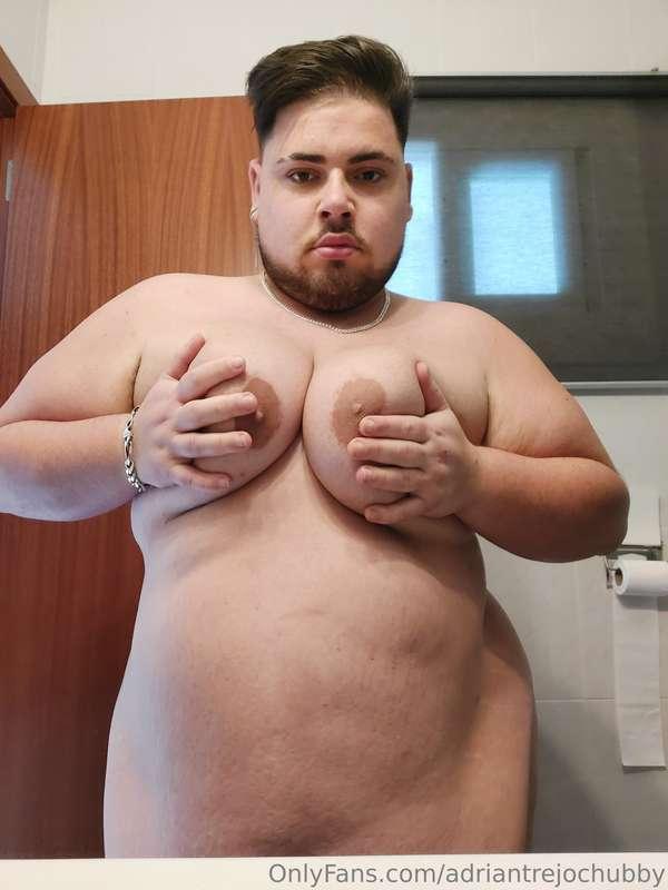 adriantrejochubby image #2