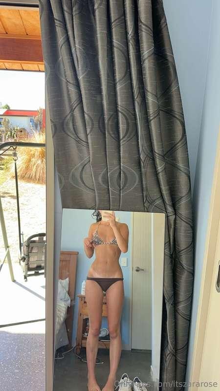 who'd go bikini shopping with me? 👀