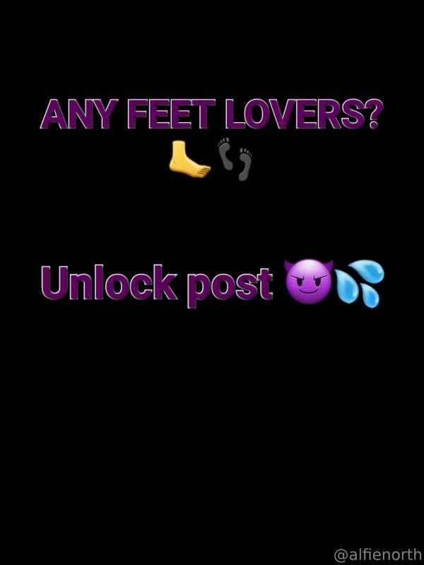 # Feet lovers 😈 # 

Verbal/barefoot 
WATCH ME CUM 💦 ON MY BA..