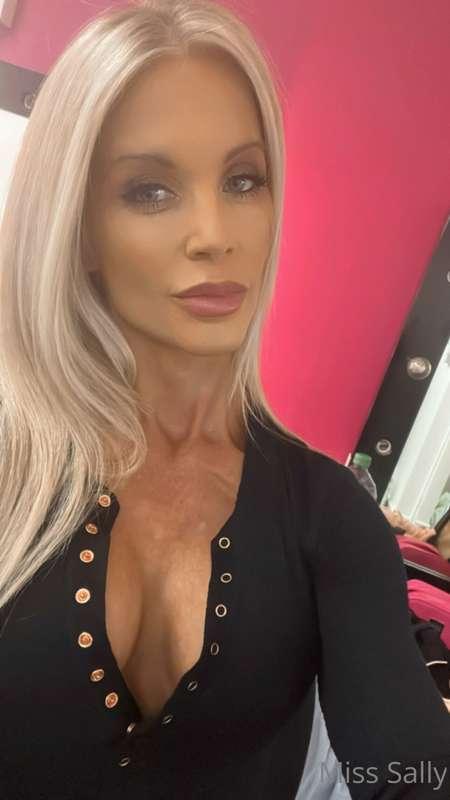Wishing you an amazing Friday ♥️ Xxx