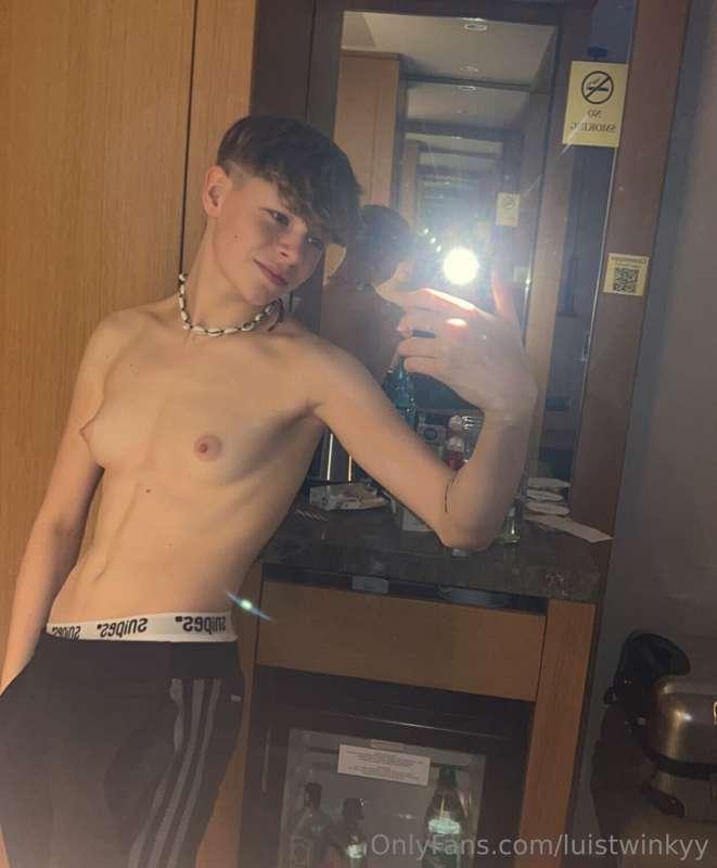 🖤