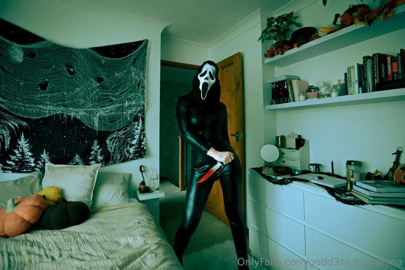 godd3ss_seraphina image #0