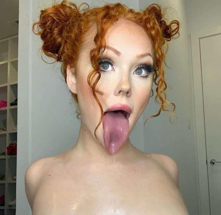 Cum over me daddy 🥵