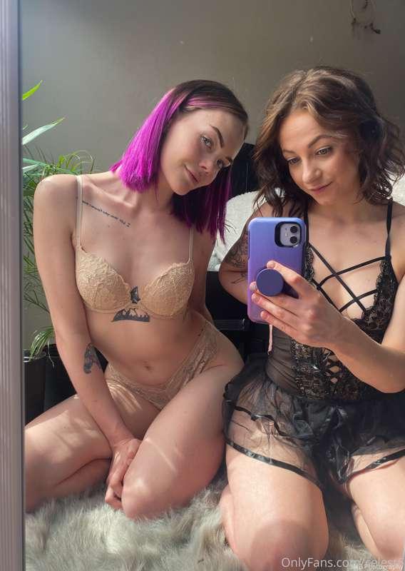 ✨2 PICS 1 VID✨
You guys LOVED our last video with the strap ..