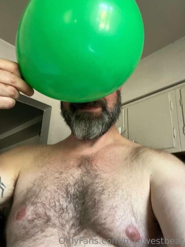 🎈🎈🎉🥳🎂🎂 🎈🎈🎂🎂🎉🎉🥳  
This daddy bear is turning 49 this month! T..
