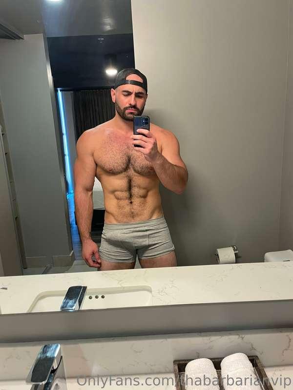 Just me, my body, and a little something trying to say hi 👀