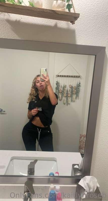 Need your full body physical done? 😈 I know you love a woman..