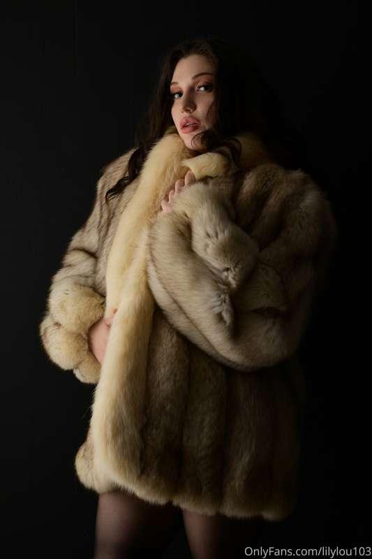 Fluffy coat ✨