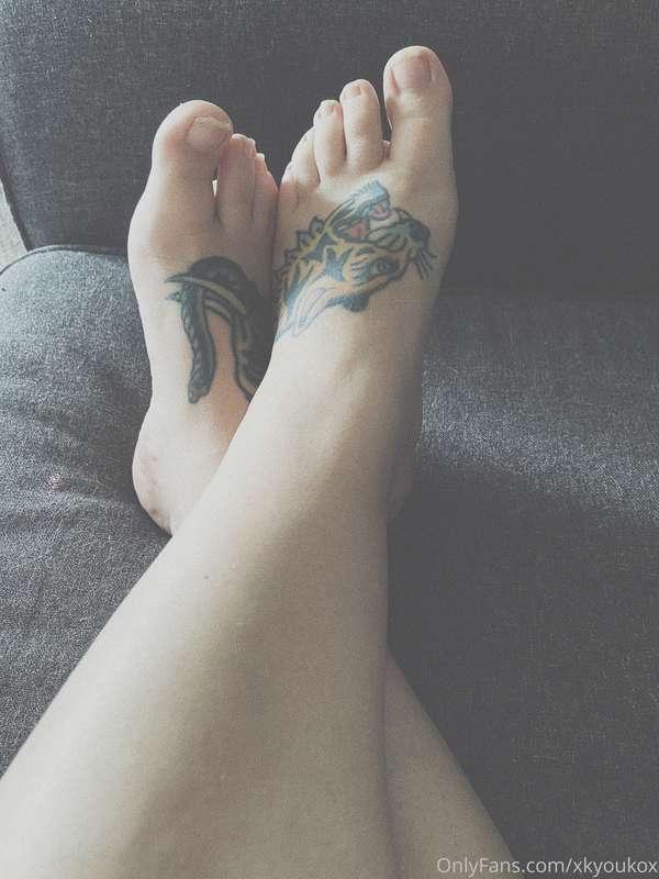 Need to get my toes done ASAP! 
Being sick kind of ruins the..
