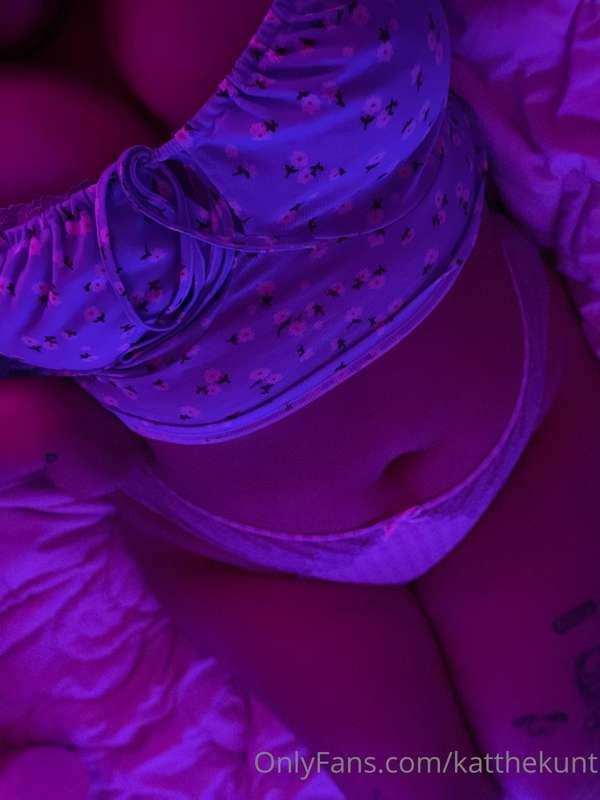 Swipe for titty hehe