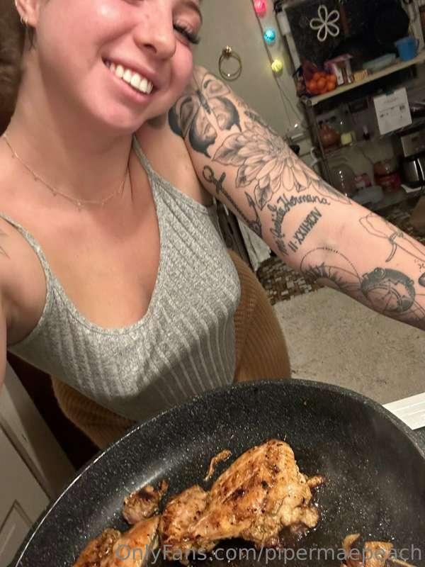 Sad girl can still cook 👩🏽‍🍳💛