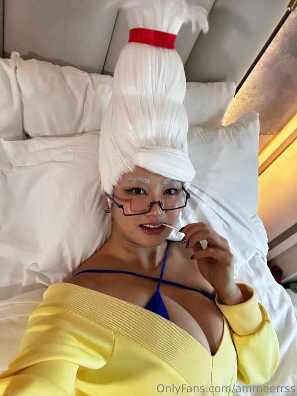 how about a date with grandma tonight? 😏