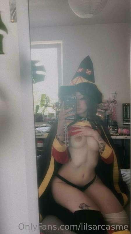 Is that a wand in your pants or are you excited to see me? 🪵
