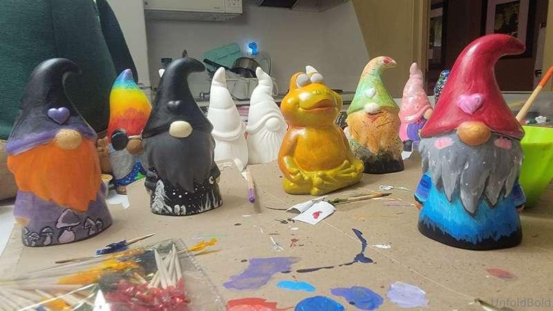 Anyone interested in a garden gnome? I been working on a bun..