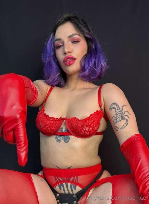 ⛓️You will stay at your Mistress @bdsmbrooke feet until you ..