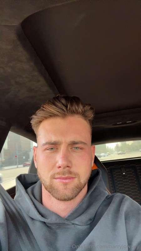Stuck in traffic! Send me your sex playlist so I can listen ..