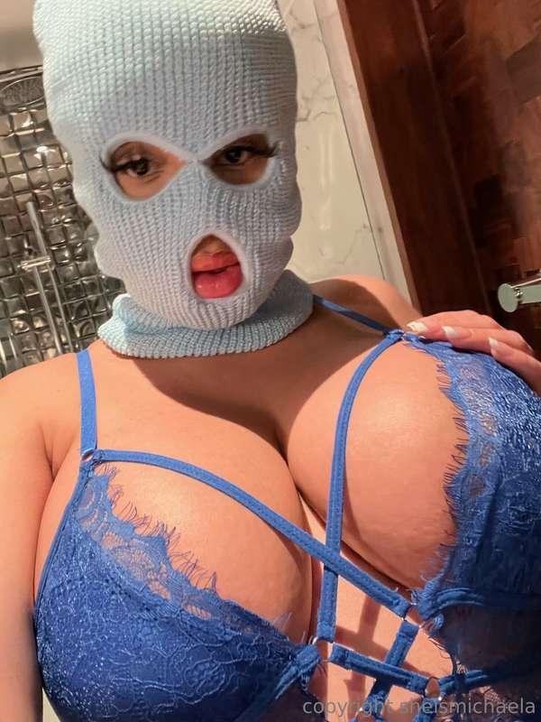 Do you like it when i wear a mask?