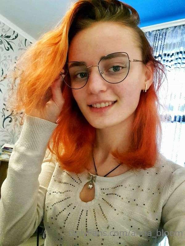 is that true, that glasses make people look smart??🤓