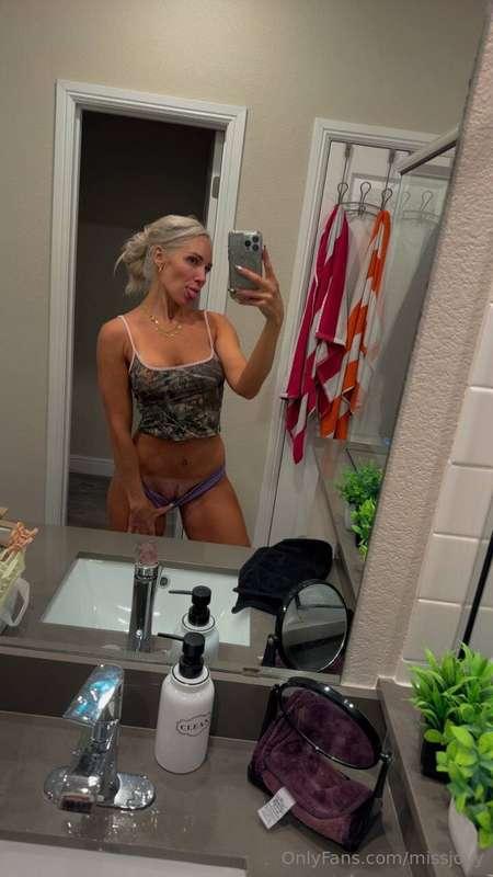 Get on your knees and eat my pussy, make me cum all over you..