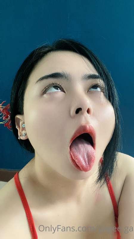Make my face go Ahegao