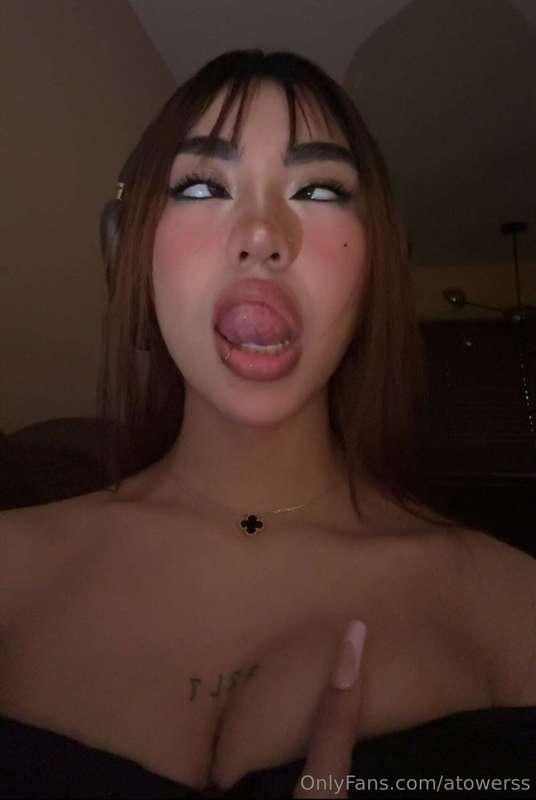 I dreamt about sucking your cock last night.. 🤭