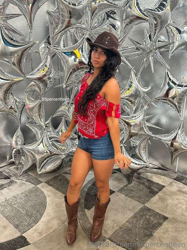 Howdy 🤠 !! I wanna go for a ride 🐴