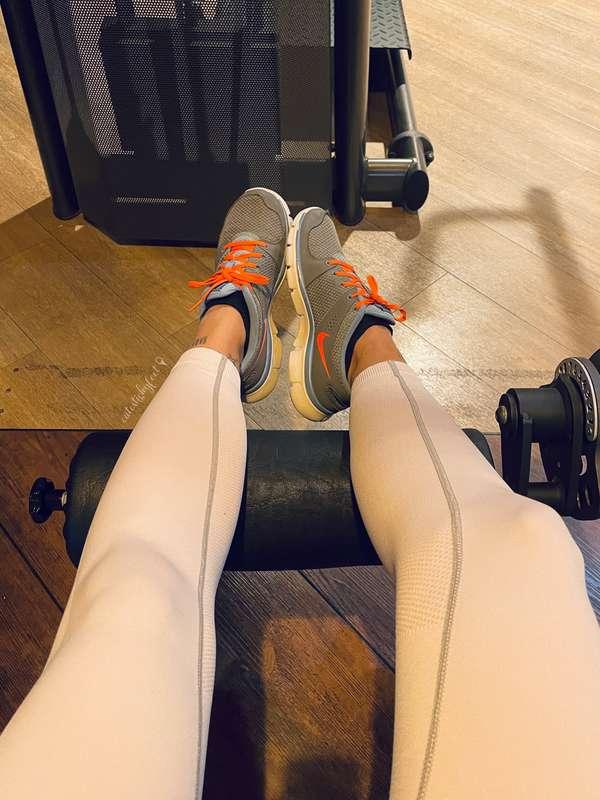 How was your Monday today? I went to work and to the gym and..