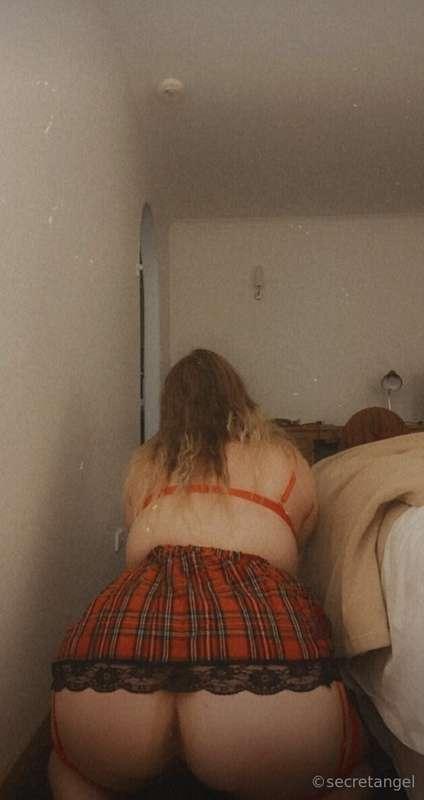 Send me a message if I make your dick twitch, and I’ll help ..