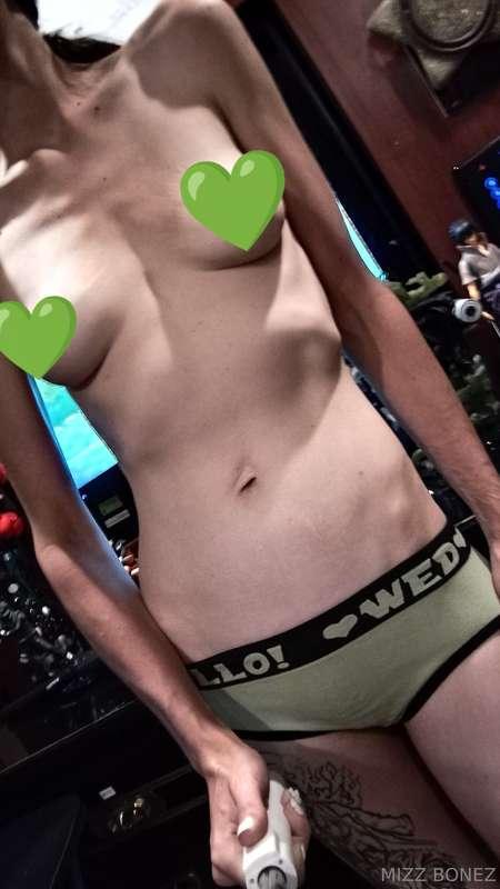 💚🖤Hello! Wednesday!🖤💚 Wanna see these uncensored? sub to my ..