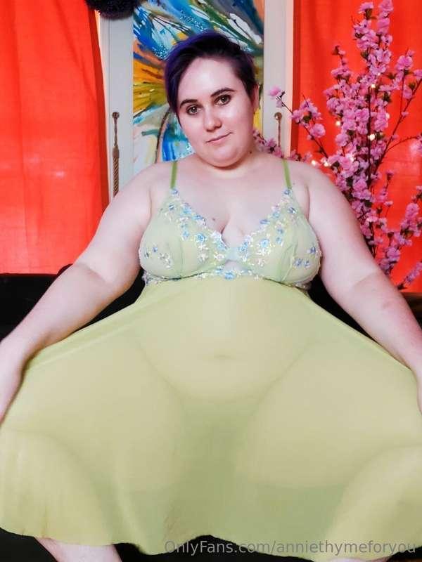 Oh the see through sheerness 🥵