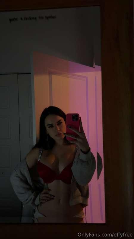 my holiday gift:))) allll free nudes and vids only for $5 he..