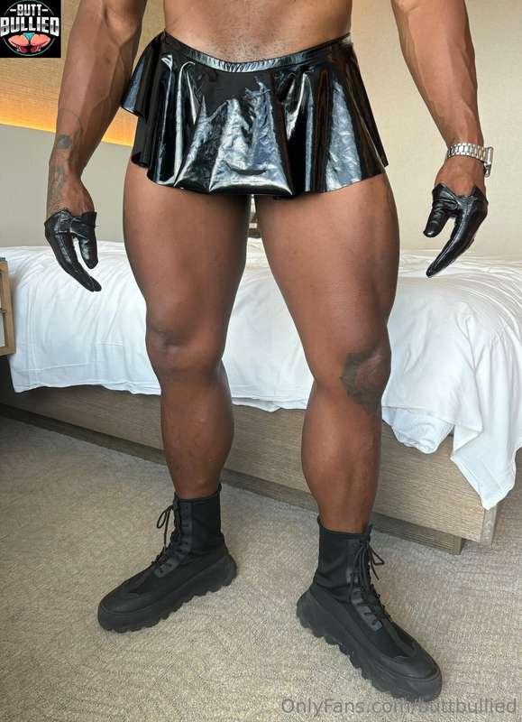 LET ME PUT YOUR HEAD BETWEEN THESE THIGHS