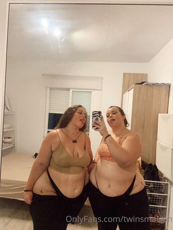 SISTER BOOTIES ARE ALWAYS BETTER🥵🍑😰 touching each other…