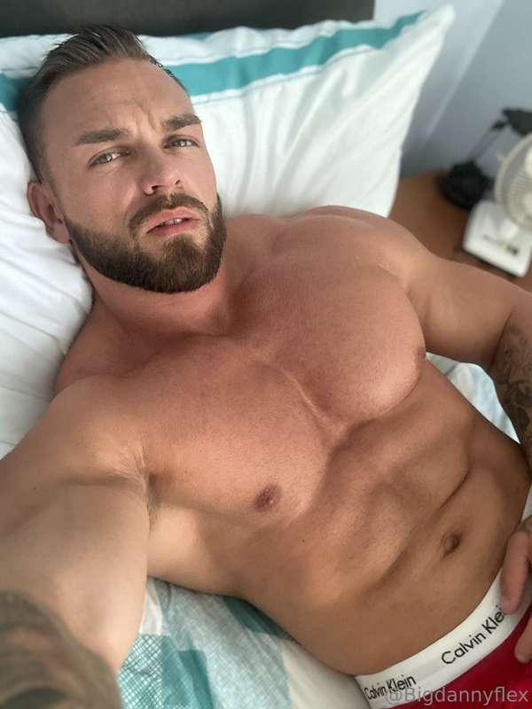 So babe... are u busy for my hard cock? 😈🍆