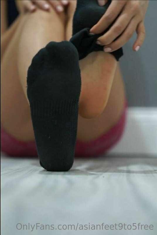 Socks Off.. Oil On! 

*This is included on my paid page (htt..