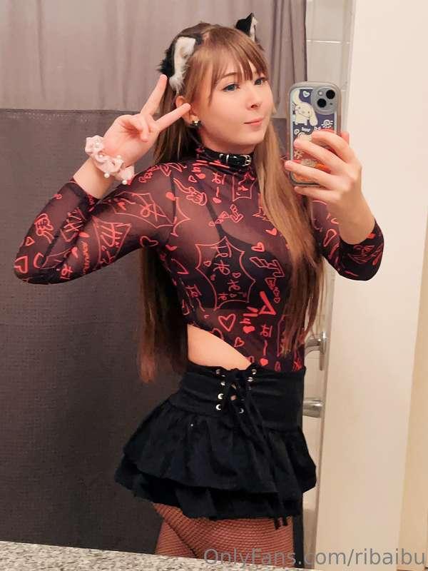Do you like mini skirts? 🙈