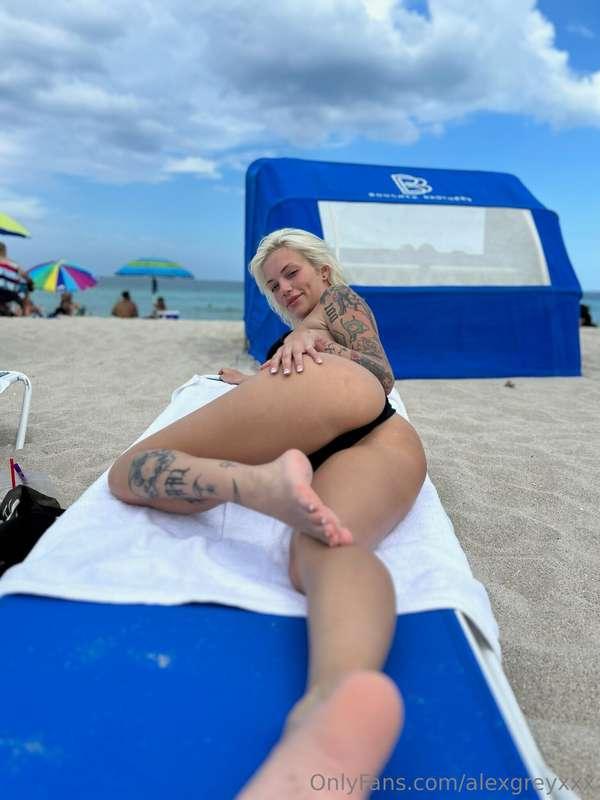 I need help putting on some lotion 💦
