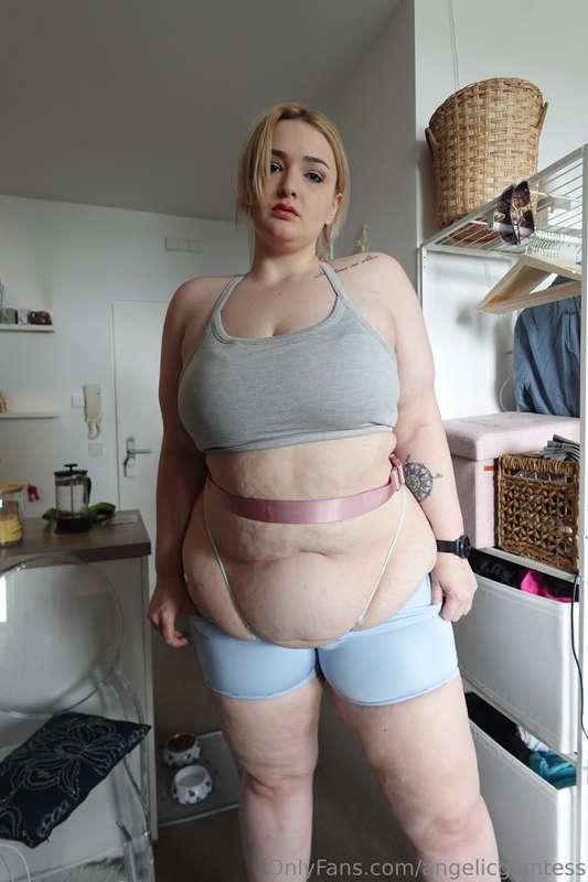 Swipe once to lift my bra and twice to pull down my shorts 😉..