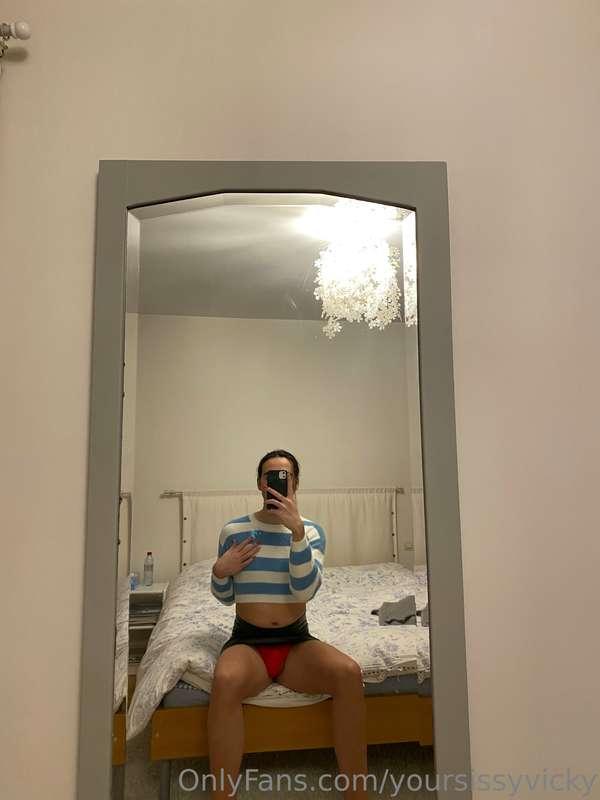 yoursissyvicky image #1