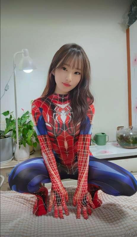 Sweet and beautiful Asian girl 😋 JUST TURNED 18 @jandi_priva..