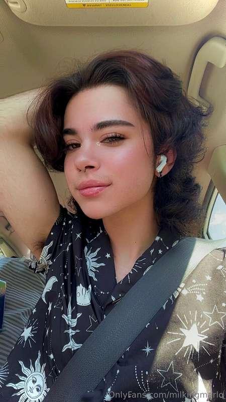 Lips just as plump as this pussy 🫦