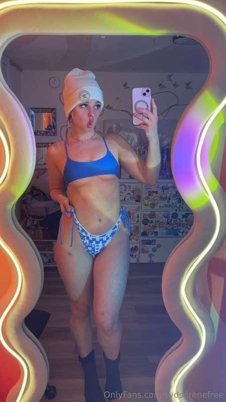 🦋let’s go hot tub together…it’s snowing and that would hit s..