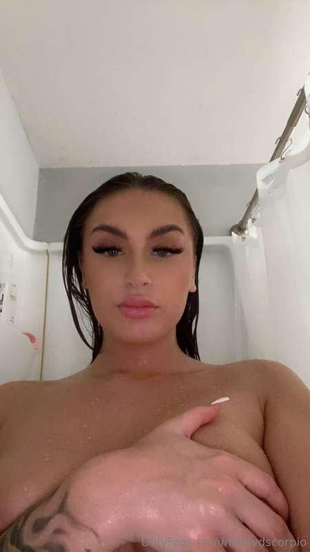 Check dms for this sexy video 😍💦