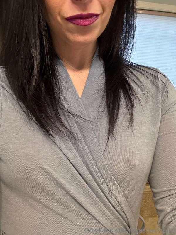 Straightened my hair today, what do you think? 🍒😘