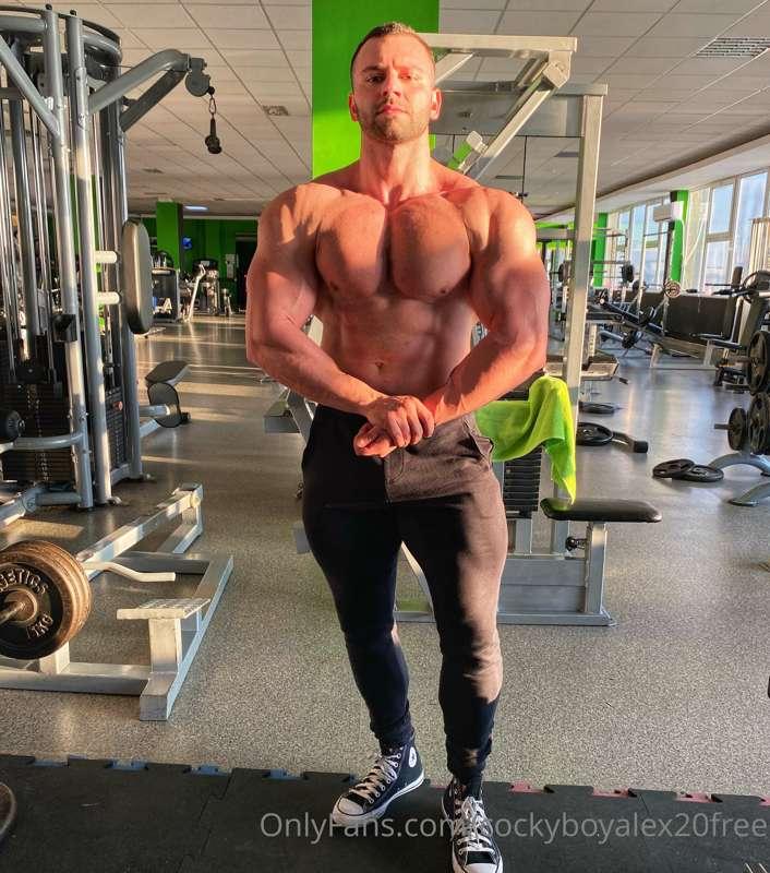 💥For more hot content join my VIP page @cockyboyalex20  💥