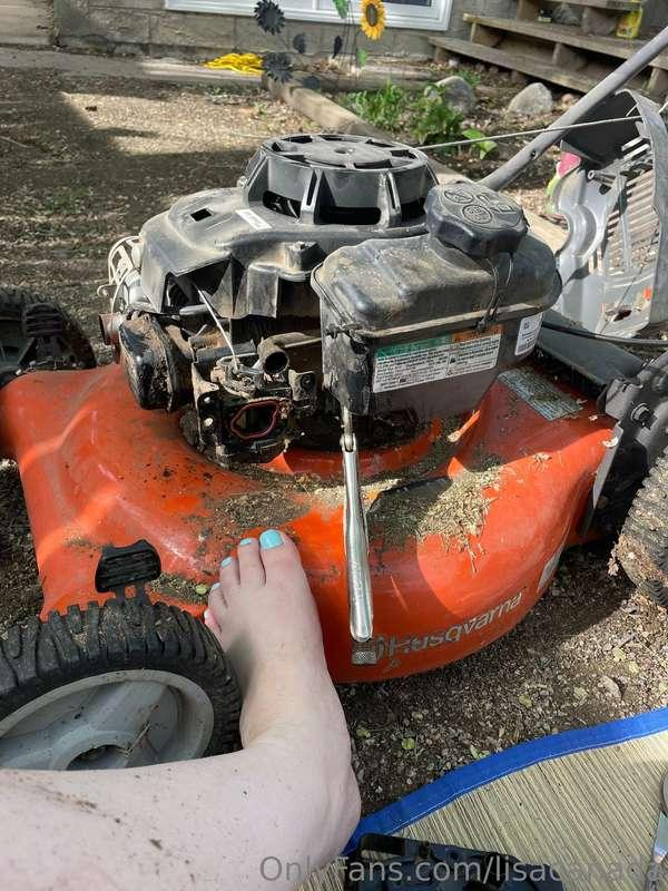 Time to clean the carburetor 💪 thankful for YouTube 😂 also h..