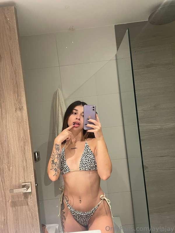 I want to be your kitty 🐱😈