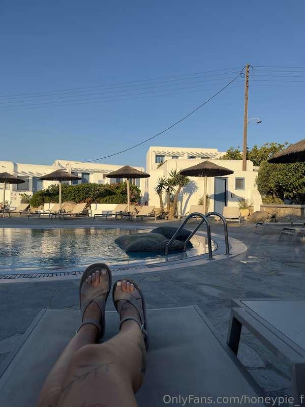 Whatever makes your soul smile—do more of that today. 😌"