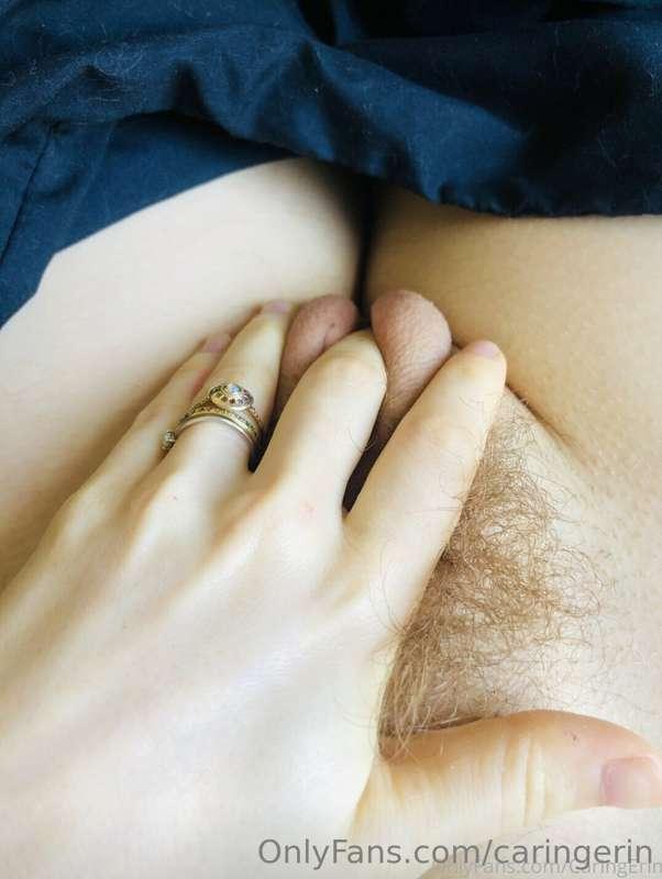 Throwback! 
Fat pussy lips and bush👄

I now have almost 700 ..